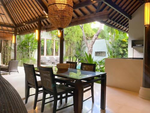 Garden Two-Bedroom Villa with Private Pool image 9
