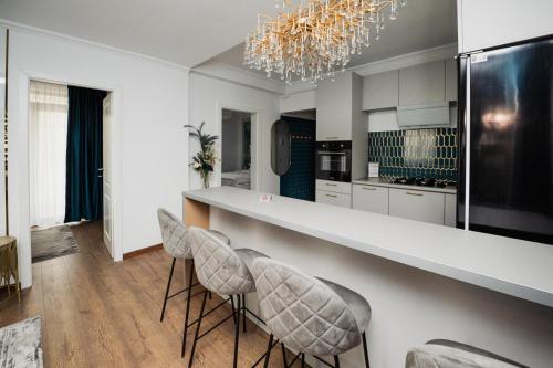 廚房, Best House in 博托沙尼