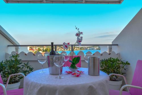 Penthouse Two-Bedroom Apartment with Sea View