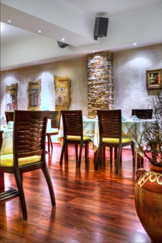 Nicola Hotel - image 17