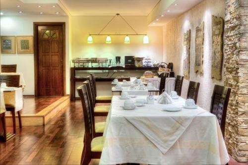 Nicola Hotel - image 14