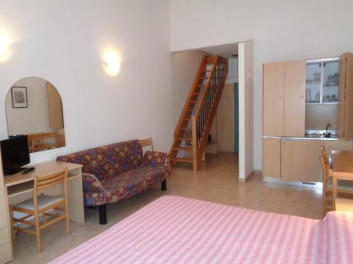 Loft (3 Adults)