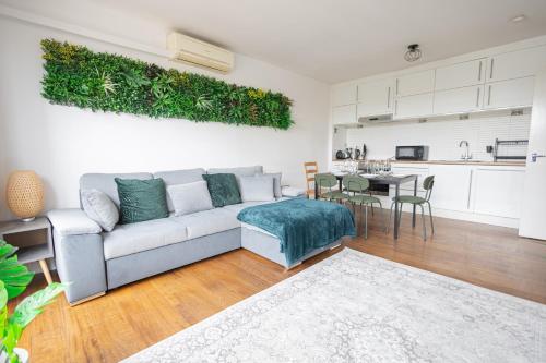 2 Bed Camden Town sec to tube