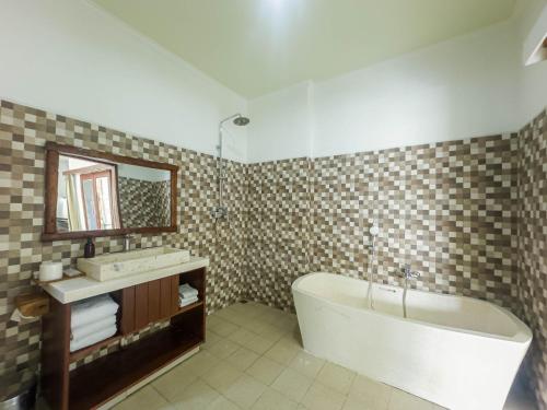 Giriya Amerta Hotel Room Type - Deluxe Family Suite Giriya Amerta Hotel Room Type - Deluxe Family Suite