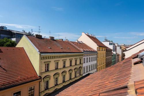 Under the Beams - Designer Prague Old Town Loft - image 10
