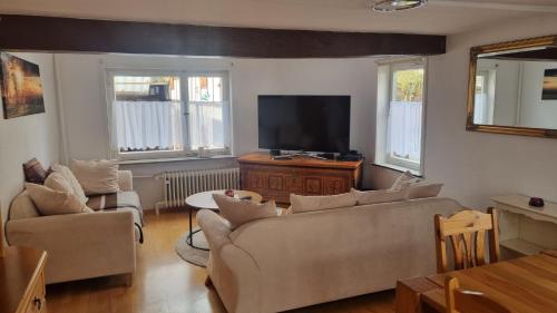 Közös társalgó / TV, Lindenhof - Zentral zwischen Marburg und Gießen in Weimar (Lahn)