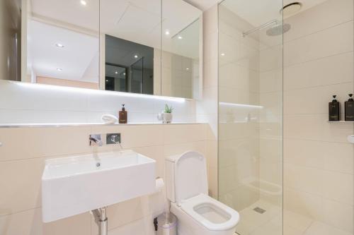 Exquisite 1BR apt next to Albert Park and MSAC #OR01