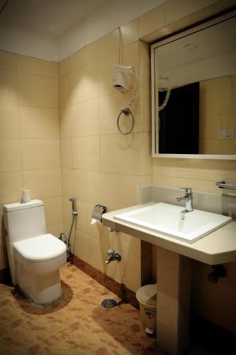 Superior Double Room image 6