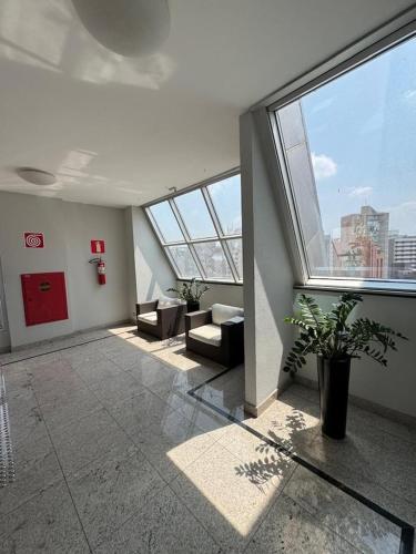 One-Bedroom Apartment image 2