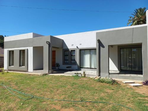 Uitzicht, Comfortable and luxurious stay in Midlands