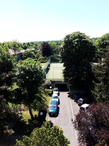 Appartement avec jardin et Tennis in Saint-Cloud
