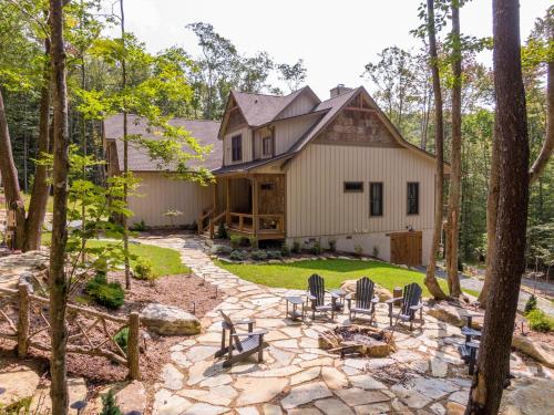 High Country Hideaway at Eagles Nest in Banner Elk, USA
