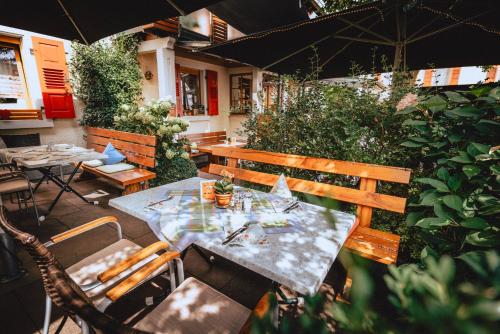 ทัศนียภาพภายนอกโรงแรม, Landgasthaus zur Linde in บูล