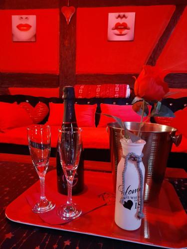 LOVE ROOM Le rouge et noir - Location saisonnière - Barr