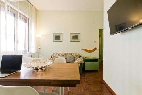 Two-Bedroom Apartment image 5
