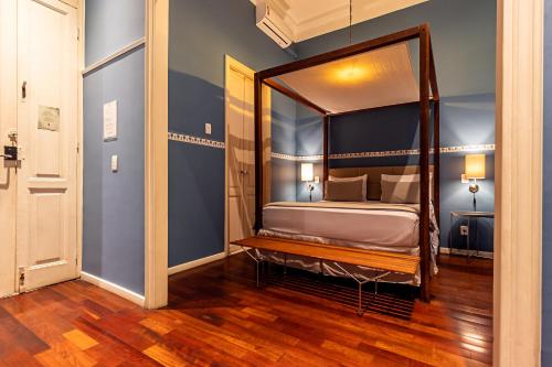 Double Room image 4