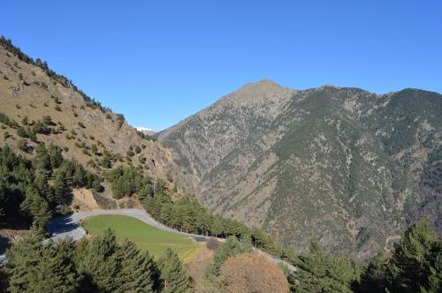 Twin Room with Mountain View