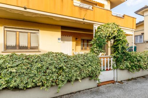  Villetta Girasole, Ferienwohnung in Torre del Lago Puccini