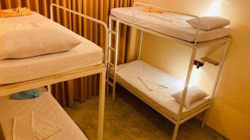 Bed in 4-Bed Mixed Dormitory Room image 7