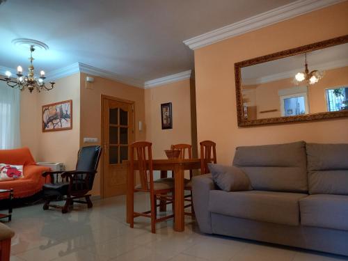 3 bedrooms, 6 beds