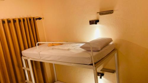 Bed in 4-Bed Mixed Dormitory Room image 8