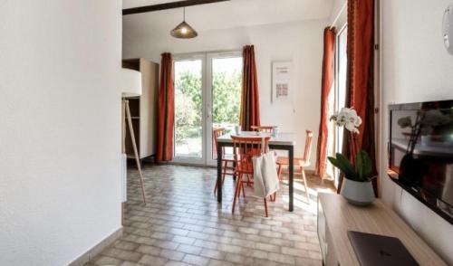 Maison appartement avec extérieur - Tap to explore photos