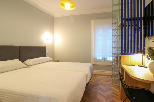 Zimmer mit 2 einzelbetten, gemeinschaftsbad