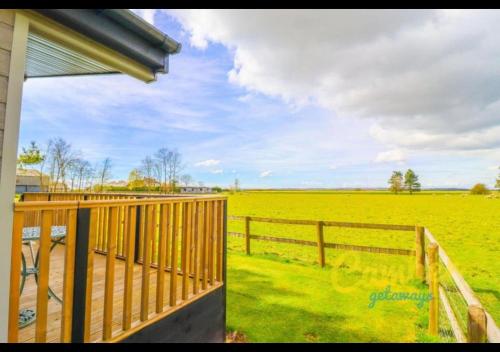 Skats, Tore Petty - spa bath and sauna - Romney Marsh, Kent in Snargate