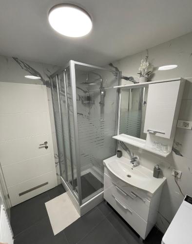 淋浴間, Apartman La Luna in 達魯瓦爾