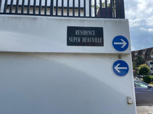 Super Deauville appartement 2 pièces cosy proche plage plein sud Super Deauville appartement 2 pièces cosy proche plage plein sud