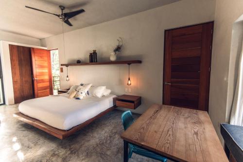 Apartment image 8