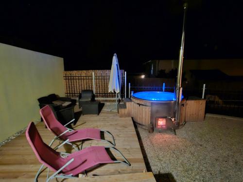 bubbelbad, Vířivka a sauna na pokoji,nebo na vlastní terase - Farma u Příbrami (Virivka a sauna na pokoji,nebo na vlastni terase - Farma u Pribrami) in Pribram