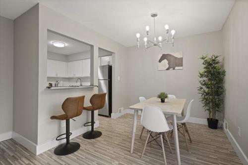 Rochester Hills Two-Bedroom Two-Bathroom Tranquility in Rochester Hills, USA