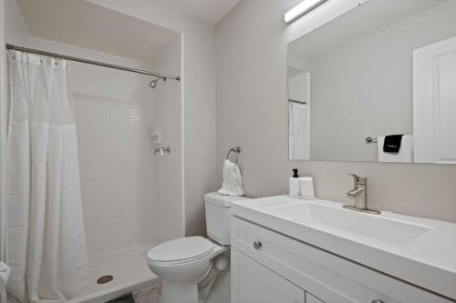 Rochester Hills Two-Bedroom Two-Bathroom Tranquility in Rochester Hills, USA