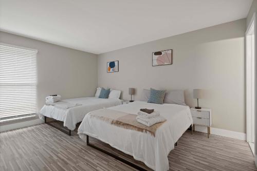 Rochester Hills Two-Bedroom Two-Bathroom Tranquility in Rochester Hills, USA