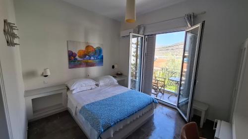 Zoe Pension 4