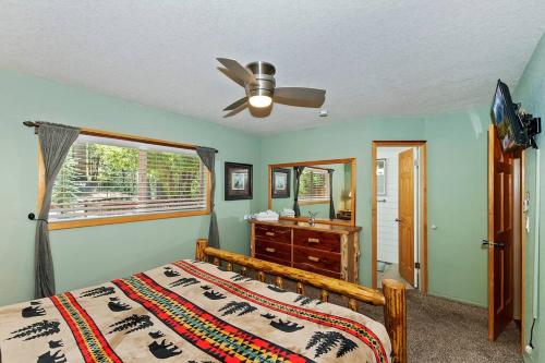 Modern 3BR Retreat Perfect for Family Getaway in Big Bear Lake, USA
