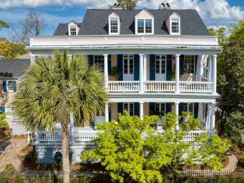 The Ashley Veranda King Suite with Breakfast in Charleston, USA