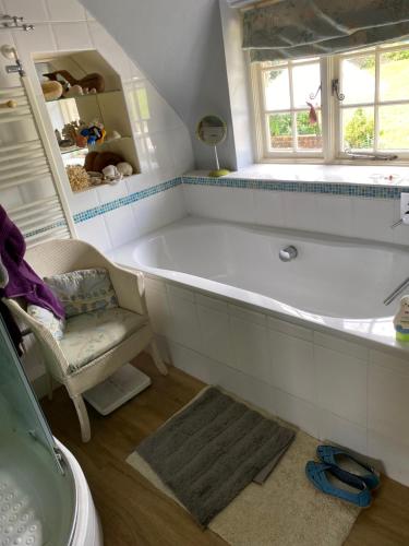 Chocolate Box Retreat in Dorset in Tarrant Monkton