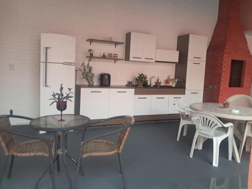 Cocina, Casa Rosa Suítes 5 min de caminhada da PRAIA DA PONTA NGRA (Casa Rosa Suites 5 min de caminhada da PRAIA DA PONTA NGRA) in Riverfront