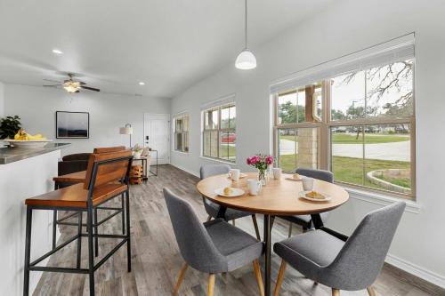 Dripping Springs Silver Creek Condos Holmes A in Dripping Springs, USA