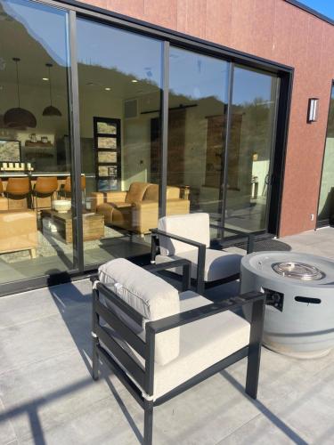 Desert Rain -Floating House in แอนเทม