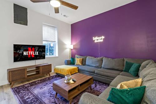 Festive Soulard 4BR w Patio & Amenities in Soulard, USA