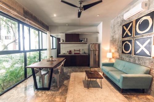 One-Bedroom Standard Apartment image 5