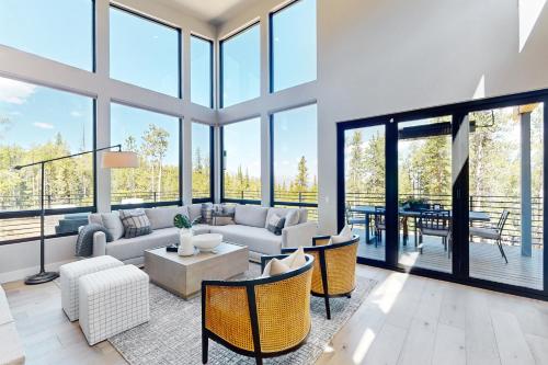 Modern Mountain Sanctuary in Breckenridge, USA