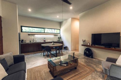 кухня, Nomad Humans Coliving Apartments in Тулум