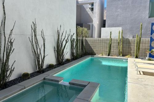 Sol Suave in Palm Springs, USA