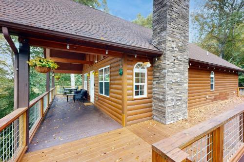 The Deer Cabin in Burnsville, USA