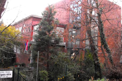 Season Hostel Hill