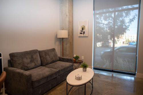 Inspired Urban Loft Free Parking Close To Mayo in Rochester, USA